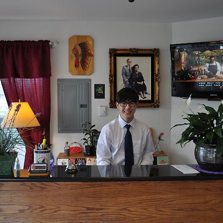 Raymond Golden Lion Motel מראה חיצוני תמונה