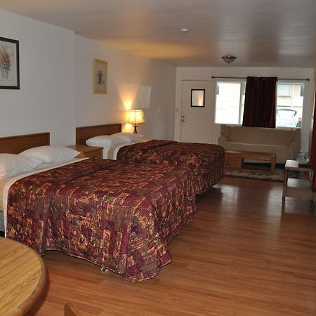 Raymond Golden Lion Motel מראה חיצוני תמונה